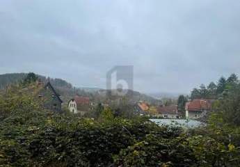 RUHIG, EBEN UND SCHÖNER AUSBLICK