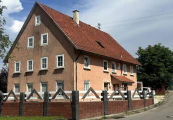 Teilrenoviertes Mehrgenerationen-Haus mit viel Wohn-Potential in Hohenstein
