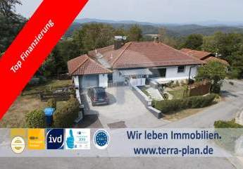 BUNGALOW MIT EINLIEGERWOHNUNG
IN HÖHEN AUSSICHTSLAGE