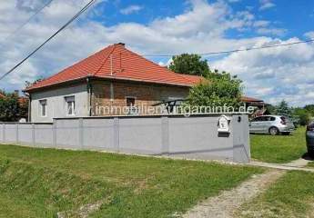 Renoviertes Einfamilienhaus in einem kleinen Dorf südlich des Plattensees zu verkaufen