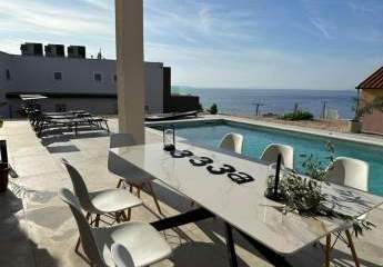 Neue Villa im mediterranen Stil mit Swimminpool
