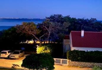 Haus mit zwei Appartements nahe dem Strand