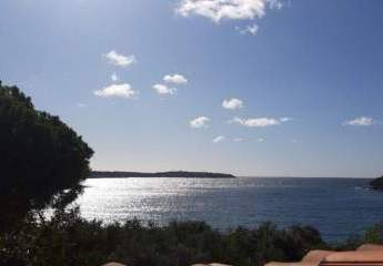 Schickes Dachgeschoss-Appartement mit Meerblick in Pula