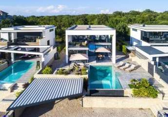 Region Krk, Insel Krk: Moderne Neubau-Villa mit Pool