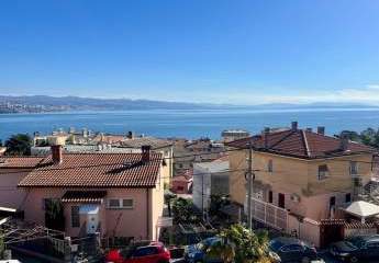 Möblierte Wohnung mit Blick auf das Meer