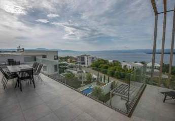 Luxus-Penthouse mit Panorama-Meerblick