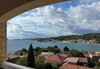 Modernes Appartement (oberste Etage) mit wunderschönem Meerblick