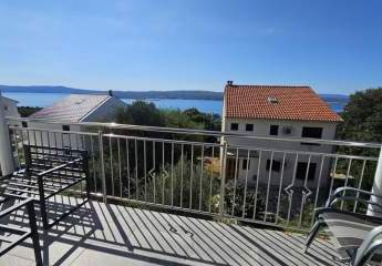 Dachgeschosswohnung mit Panorama-Meerblick