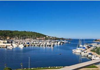 Wohnung mit Dachterrasse und schönem Meerblick in einem kleineren Ort auf der Insel Ugljan