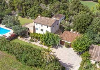 Finca mit drei Gästehäusern mit großer Poollandschaft in Cala San Vicente