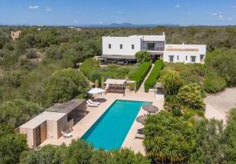 Design Finca in Ses Salines mit Ferienvermietungslizenz und schönem Fernblick