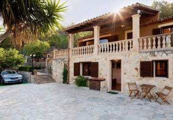 Traumhafte Finca in Alaró mit umwerfendem Blick auf das Tramuntana Gebirge