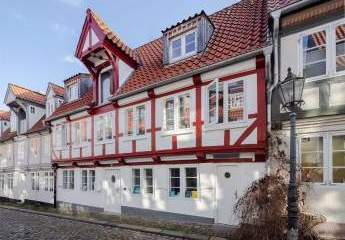 Liebevoll denkmalgerecht saniertes Wohnhaus des 18. Jahrhunderts im Herzen Flensburgs