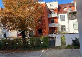 Charmantes Mehrfamilienhaus für 3 Parteien in zentraler Lage - Sanierter Altbau vor 6 Jahren!