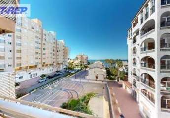 Sehr geräumiges Apartment mit wunderschönem Meerblick im 3. Stock in der La Gran Via De La Manga, nur wenige Gehminuten vom Strand entfernt