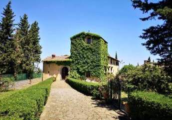 Schönes Anwesen inmitten von Weinbergen im Chianti in Tavernelle bei Montalcino - Toskana