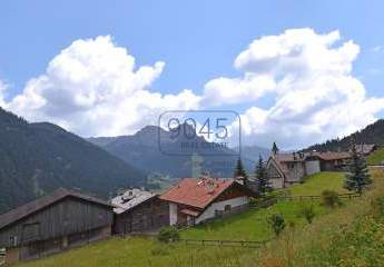 Stilvolles Einfamilienhaus mit zwei Wohnungen in den Dolomiten in Monzon - Südtirol / Trentino