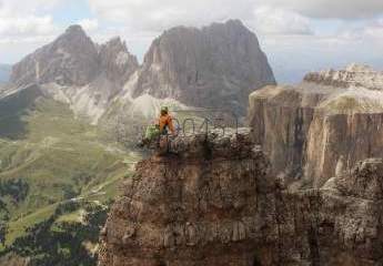 Baugrundstück für eine Wohnanlage oder Hotel am Fuße des Sellastocks in Arabba - Dolomiten