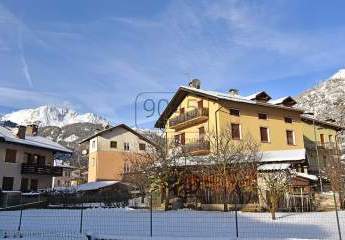 Freistehendes Haus mit Garten, Garage und Keller in Predazzo - Trentino / Südtirol