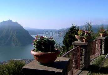 Historische Villa mit atemberaubenden Blick auf den Iseosee - Lombardei