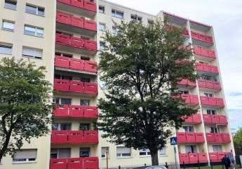 Schicke 3 - Zimmer Wohnung mit Balkon und EBK zentral in HU-Kesselstadt -  Sofort Bezug möglich!