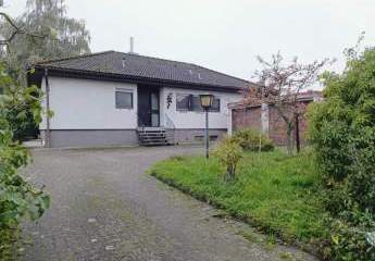 Geräumiger Bungalow in ruhiger Lage (in zweiter Reihe) von Rhodt unter Rietburg