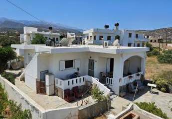 Kreta - Bungalow mit Garten und Dachterrasse im Zentrum von Milatos in der Nähe des Meeres