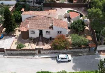 Elegante Villa mit 3 Schlafzimmern und herrlichem Blick auf den Montgo in Denia