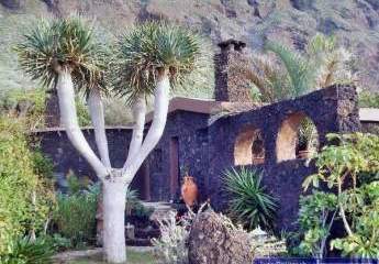 Anwesen mit Pool und Panoramablick auf El Hierro