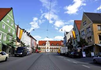 Saniertes, denkmalgeschütztes Wohn- und Geschäftshaus-Ensemble in 1A-TOPLAGE