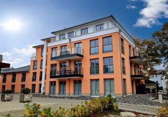 Dachgeschosswohnung mit zauberhaftem Blick aufs Wasser