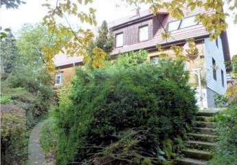 Anwesen-Haus mit Wald und Wiese im Wartburgland