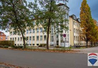 Großzügige Büros in Citylage 482 m² mit Parkplätzen in Toplage in Bayreuth.