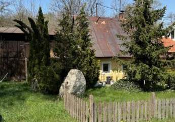 Günstiges Haus mit einem Grundstück im Grünen