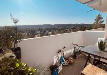 Bezugsfreie, helle 4-Zimmer-Wohnung mit Balkon und tollem Ausblick in FFB