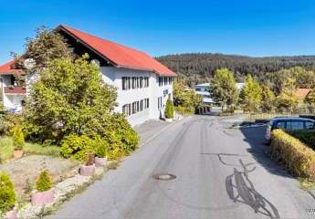 Mehrfamilienhaus mit Entwicklungspotenzial im Naturpark Bayerischer Wald