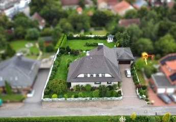 Charmante Familienresidenz mit idyllischem Garten in Hüllhorst!