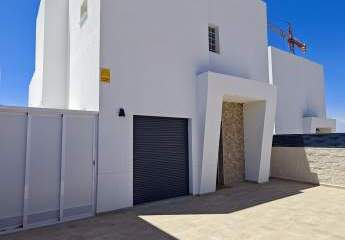 Villa gelegen in Benijòfar an der Costa Blanca Süd ausgestattet mit 2 Schlafzimmer Und 2 Badezimmer, Pool und Parkplatz