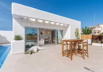 Villa gelegen in Dolores an der Costa Blanca Süd ausgestattet mit 3 Schlafzimmer Und 2 Badezimmer, Pool Und Parkplatz