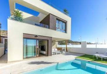 Villa gelegen in Rojales zum Costa Blanca Süd in Spanien. Villa ausgestattet mit 3 Schlafzimmer Und 3 Badezimmer, Privat Schwimmbad Und Parken