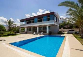 5-Schlafzimmer-Luxusvilla mit privatem Pool in Kyrenia/Alağadi