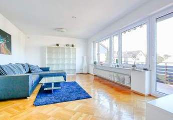 Wunderschöne, voll möblierte 4-Zimmer-Wohnung mit Balkon und Parkplatz in Bestlage!