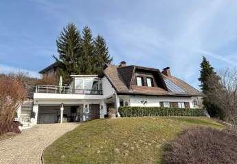 Exklusive Luxusvilla in sonniger Lage und Aussicht über den Wörthersee